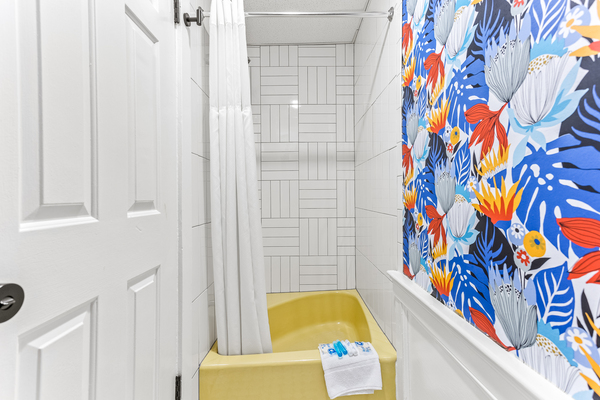 Deluxe Two Queens Photo 6