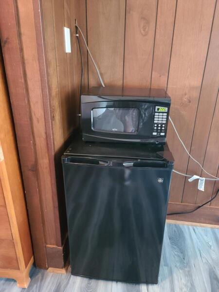 Standard Two Queens Photo 9